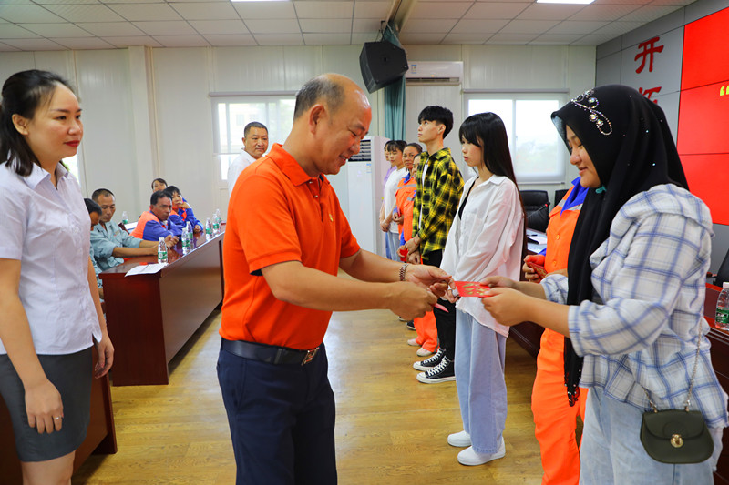 “金秋助學(xué)，圓夢明佳！”明佳集團(tuán)黨支部及工會(huì)組織開展愛心助學(xué)活動(dòng)！